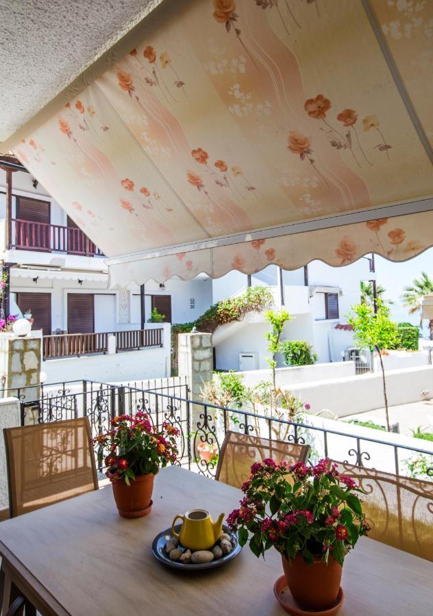 Beachfront Deluxe Apt. Pefkochori Exterior foto